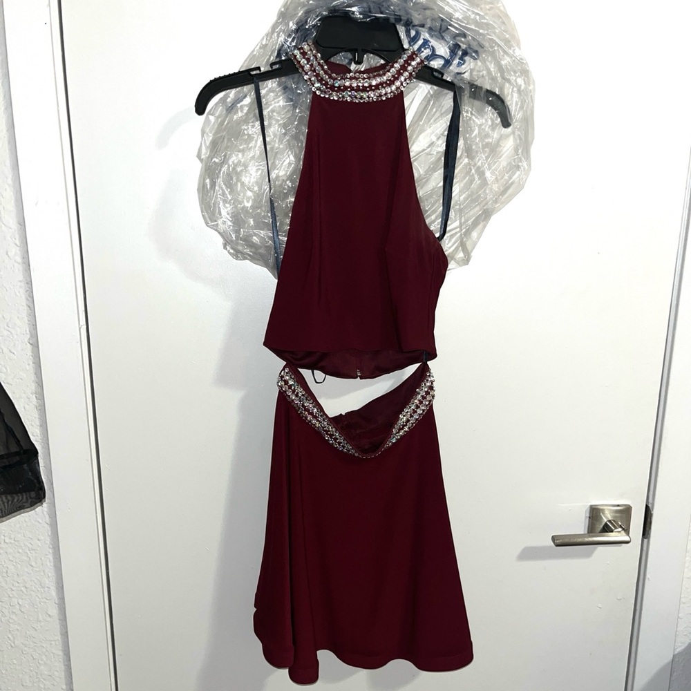 Burgundy Two Piece Formal Dress Set Size: 1/2